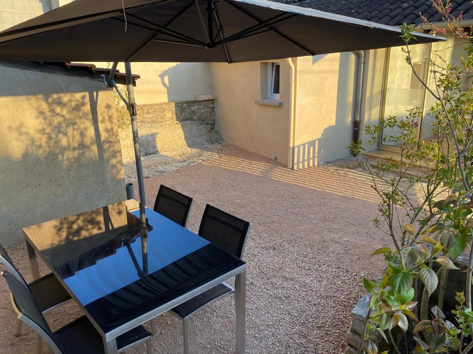 Petite Maison En Pierre Au Calme Avec Exterieur Montbellet Exterior foto